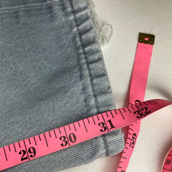 Levi’s 511 Light Washed Distressed Jeans Size 34x32 run Small - Picture 11 of 12